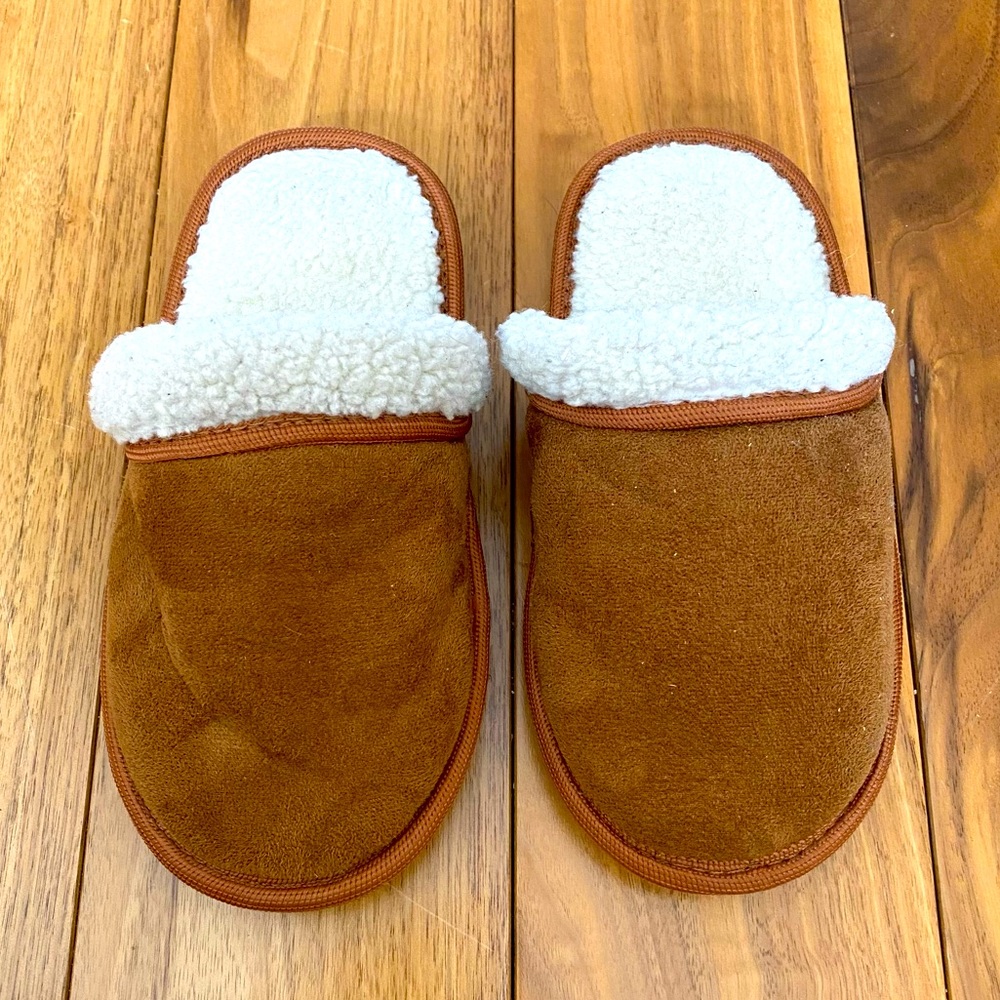 Kids Slippers Size 11-12